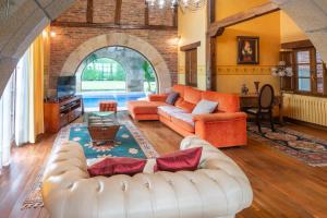 Χώρος καθιστικού στο Luxury Villa Esmeralda