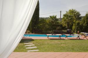 A piscina localizada em La Cicala ou nos arredores