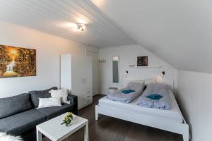 トースハウンにあるFaroeGuide seaview villa and apartmentのギャラリーの写真