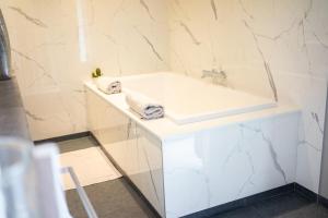 Bagno di Villa les érables Restaurant Linea