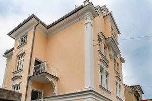 Budova, v ktorej sa apartmánový hotel nachádza