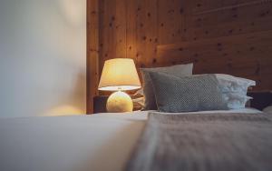 Hotel Waldhuus客房内的一张或多张床位