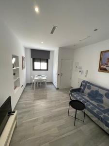 A seating area at Edificio Resort Gran8Nerja