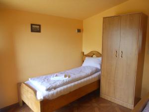 Billede fra billedgalleriet på Pension, Camping & Biker Station zur Deutschen Eiche i Ciocăneşti + 49 billeder