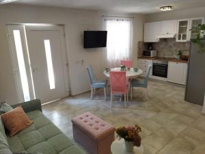 Fotografia z galérie ubytovania Holiday home Silva v destinácii Peruški