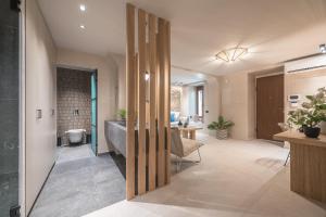 Posedenie v ubytovaní Apollonos 28 Luxury Suites + 37 fotografií