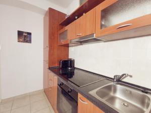 Kuchyňa alebo kuchynka v ubytovaní One bedroom apartment in the old town