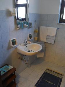 Ένα μπάνιο στο Helios Rhodos Apartments +21 φωτογραφίες