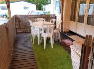 Gallery image of Mobilehome 3 chambres curistes camping piscine in Saint-Paul-lès-Dax +14 photos