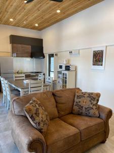 Kuchyň nebo kuchyňský kout v ubytování #良いロケーション #割引セール #BBQ可能 #長期滞在歓迎 -- Kokopelli House NAGO --