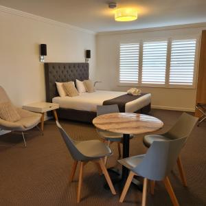 Posezení v ubytování Quays Hotel + 21 fotografií
