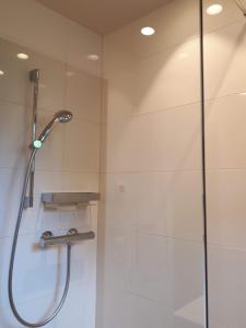 Ein Badezimmer in der Unterkunft Haus Güatli