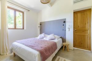 Billede fra billedgalleriet på LODGES PARK CASTELLET PROVENCE - Gîtes dans les vignes AOC Bandol à 15 min des plages et du Circuit Paul Ricard F1 i Le Beausset