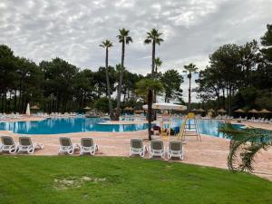 Gallery image of bwelcome aroeira beach & golf in Charneca