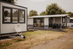 Strukkamp auf FehmarnCamping Strukkamphuk的相册照片