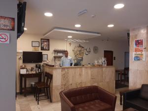 Lounge nebo bar v ubytování Layaali Amman Hotel