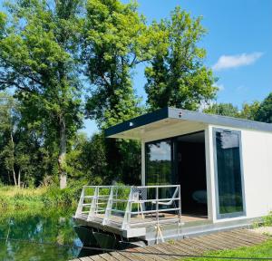 Gallery image of H&ocirc;tel La Vinaigrerie LOGIS in Joinville