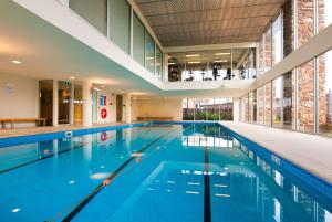 Bazén v ubytování Wyndham Resort Torquay nebo v jeho okolí