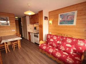 Appartement Hauteluce, 2 pièces, 5 personnes - FR-1-293-144にあるシーティングエリア