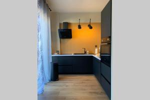 Fotografia z galérie ubytovania SIMONE LUXURY SUITE, Central Modern Apartment 82sqm with Terrace v destinácii Tripoli