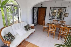 Fotografie z fotogalerie ubytování Tropical Paradise Villa in Torrevieja v destinaci Torrevieja