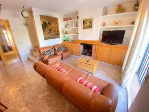 A television and/or entertainment centre at S&H El Caprichoso