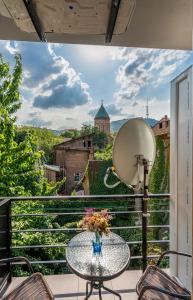Balkon oz. terasa v nastanitvi Constant Tbilisi