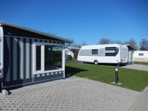 Strukkamp auf FehmarnCamping Strukkamphuk的相册照片