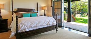 Letto o letti in una camera di Lumeria Maui, Educational Retreat Center