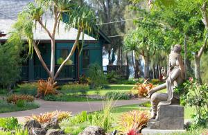 Giardino di Lumeria Maui, Educational Retreat Center