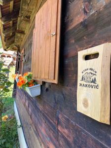 Certifikát, hodnocení, plakát nebo jiný dokument vystavený v ubytování Etno selo Raković