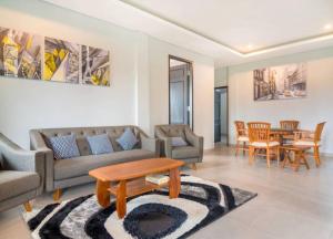 Dedanau Hotel的休息区