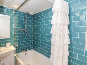 Et badeværelse på Corner Cottage + 18 billeder