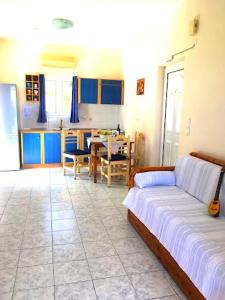 Posezení v ubytování Evangelia House Sea View Apartments