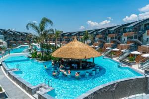 Бассейн в Liberty Fabay - Ultra All Inclusive или поблизости
