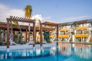 Бассейн в Liberty Fabay - Ultra All Inclusive или поблизости
