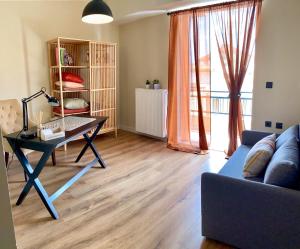 Fotografia z galérie ubytovania SIMONE LUXURY SUITE, Central Modern Apartment 82sqm with Terrace v destinácii Tripoli