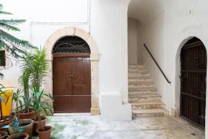 The facade or entrance of Sotto il Castello B&B