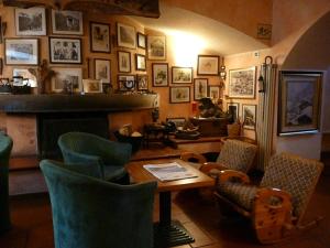 Posezení v ubytování À l'Hostellerie Du Paradis