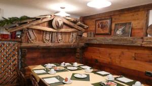 Restaurace v ubytování À l'Hostellerie Du Paradis