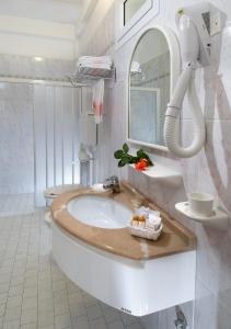 Ένα μπάνιο στο Hotel Garden