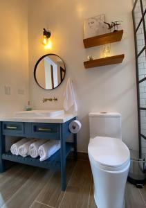Bathroom sa Fincas Panaca H10 - Luxury Villa with Pool & Jacuzzi