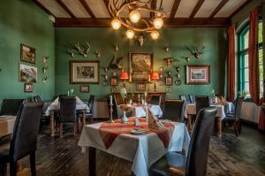 Restaurace v ubytování Hotel zur Henne