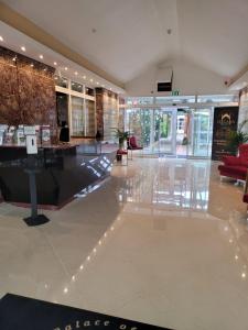
The lobby or reception area at Fergana Übersee Hotel
