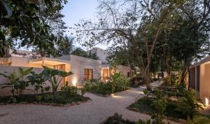 Aed väljaspool majutusasutust Casona los Cedros