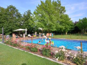 Piscina di Agriturismo i Quercioli o nelle vicinanze