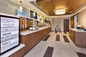 Gallery image of Holiday Inn Express - Waldorf, an IHG Hotel in Waldorf