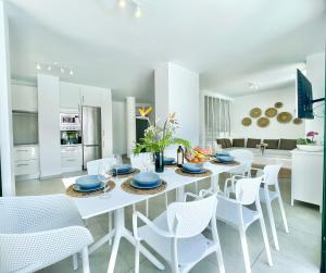 Kuchyň nebo kuchyňský kout v ubytování Taucho - private, heatable pool, BBQ, 4 bedrooms - Vivienda vacacional