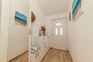 Fotografie z fotogalerie ubytování Family blue apartman Montenegro v destinaci Baošići + 38 fotografií