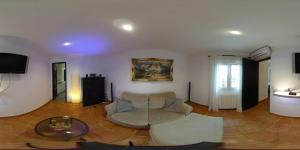 TV a/nebo společenská místnost v ubytování Villa Finca Costa Blanca Apartment 2 / Ferienwohnung 2; Monte Pego bei Denia